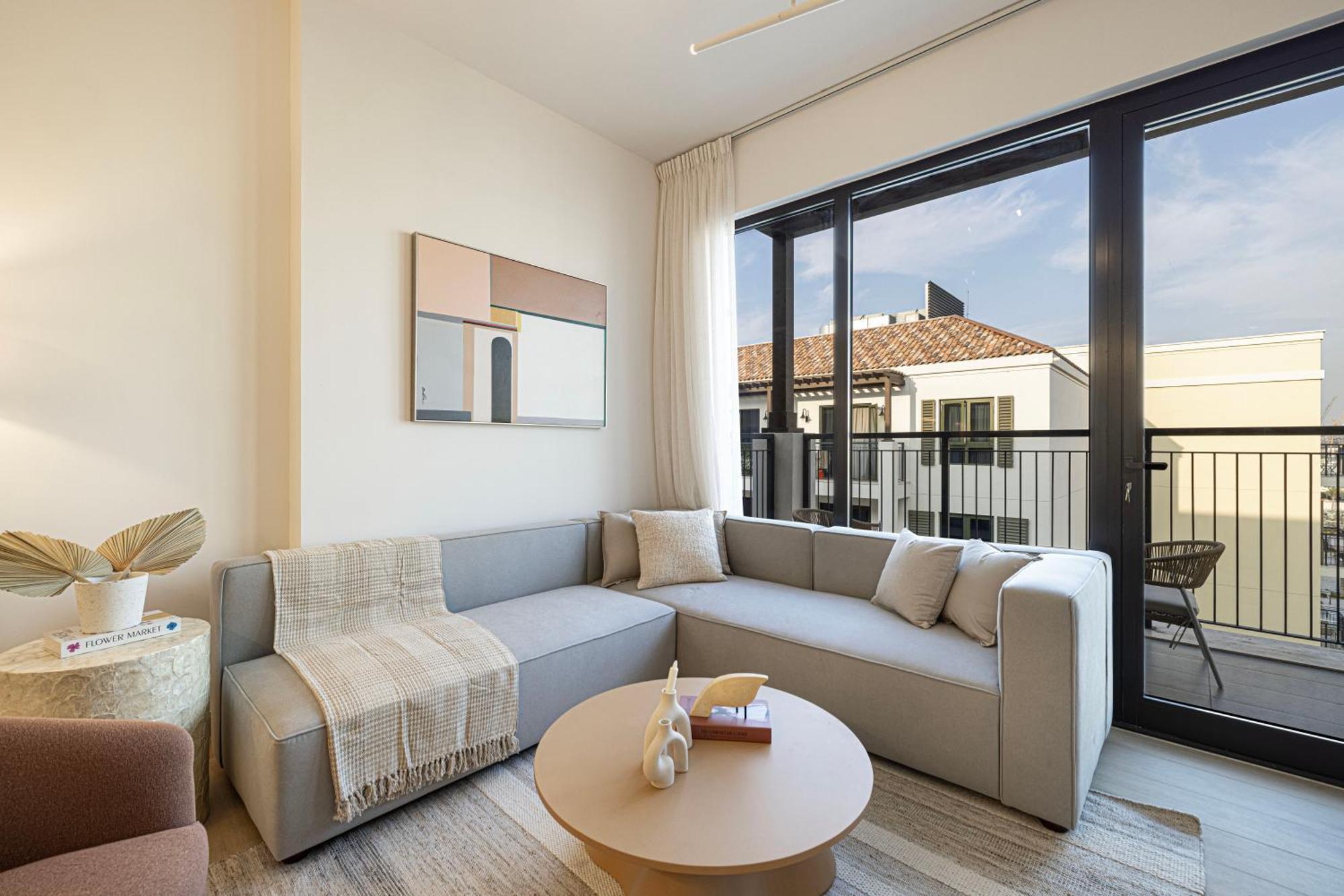 2br La Rive B2 Next To La Apartment Dubai