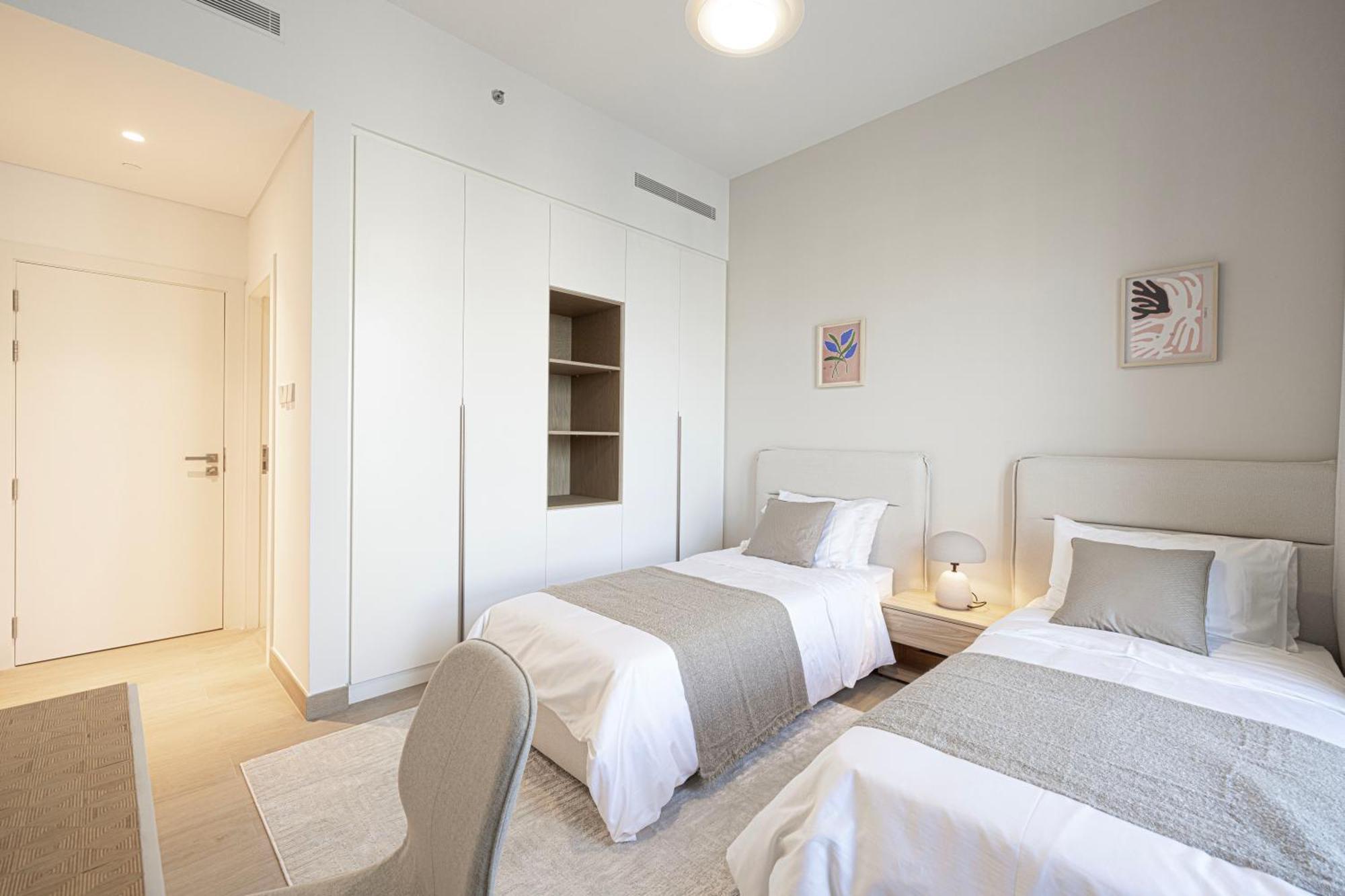 2br La Rive B2 Next To La Dubai