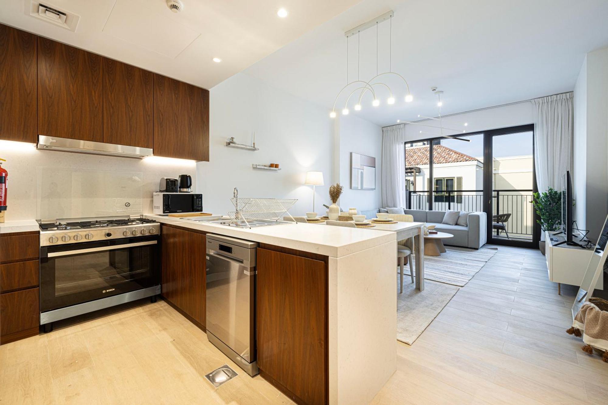 2br La Rive B2 Next To La * Dubai