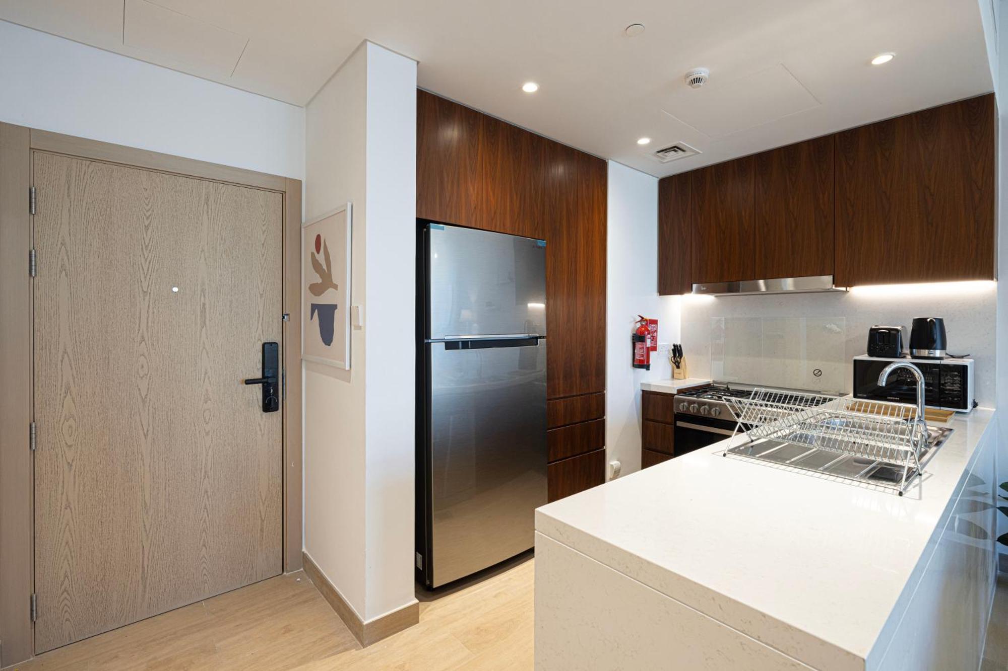 Apartment 2br La Rive B2 Next To La Dubai