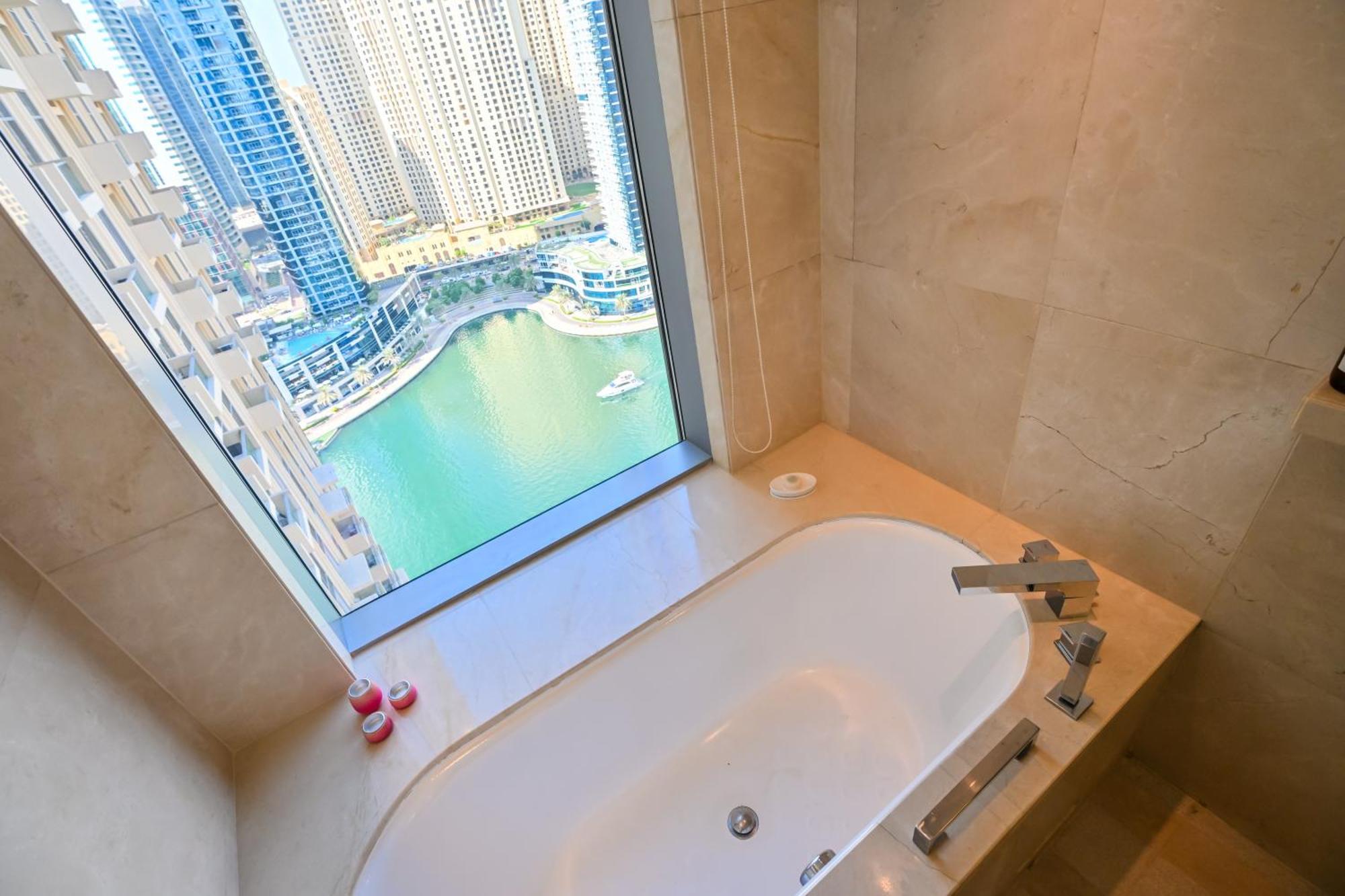 Luxury At Jw Marriott - Marina View Apartment