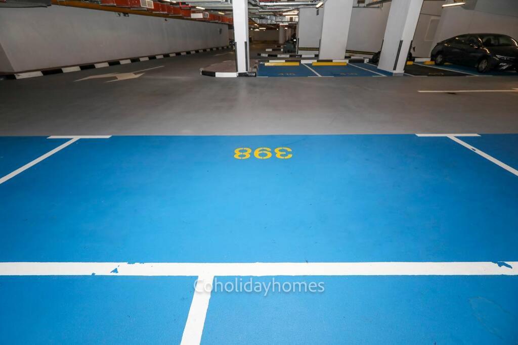 1 Bedroom Rooftop Infinity Pool & Padel Court *