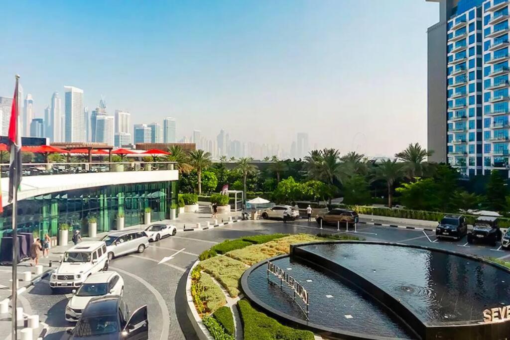 1 Bedroom Rooftop Infinity Pool & Padel Court Dubai