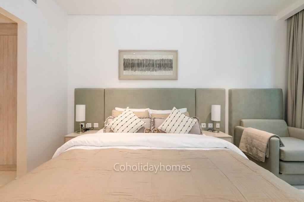 1 Bedroom Rooftop Infinity Pool & Padel Court *
