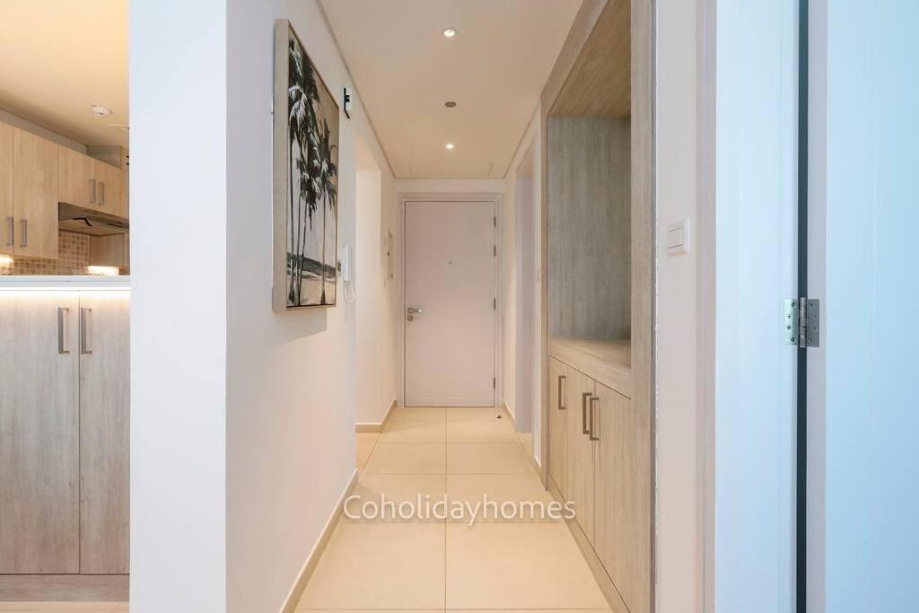 Apartment 1 Bedroom Rooftop Infinity Pool & Padel Court *