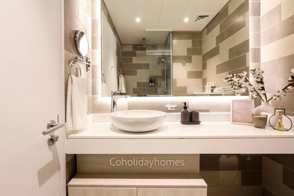 Apartment 1 Bedroom Rooftop Infinity Pool & Padel Court