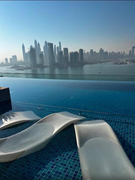 Apartment 1 Bedroom Rooftop Infinity Pool & Padel Court