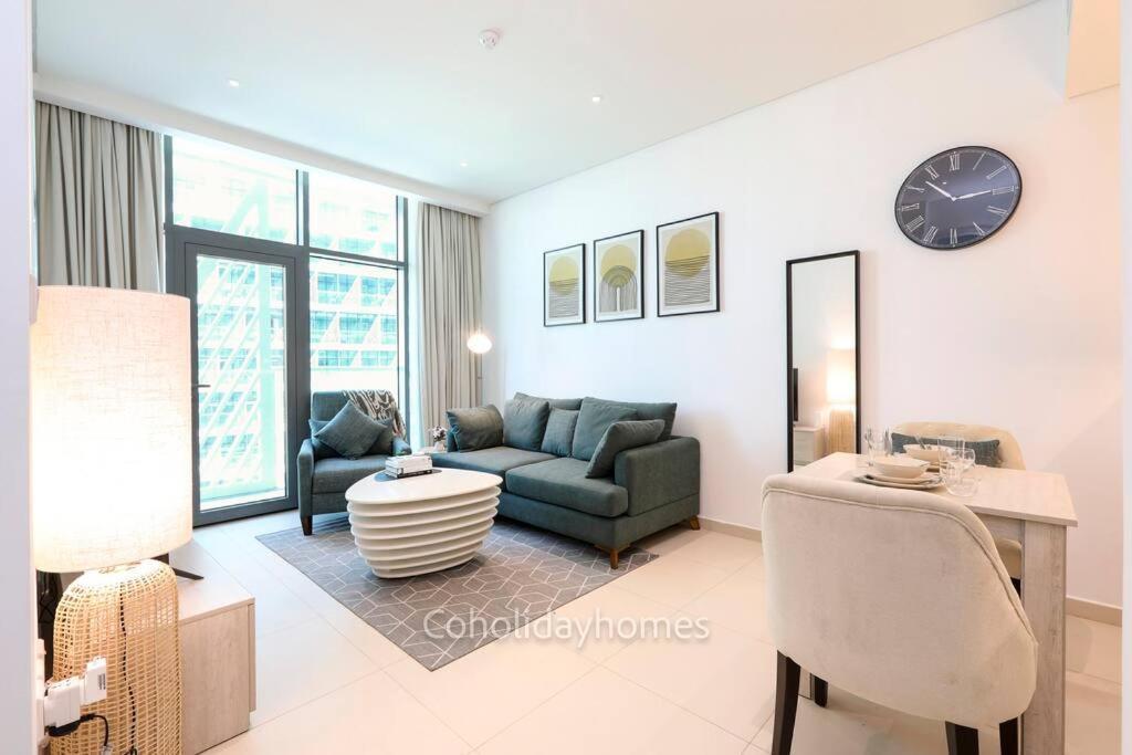 1 Bedroom Rooftop Infinity Pool & Padel Court *