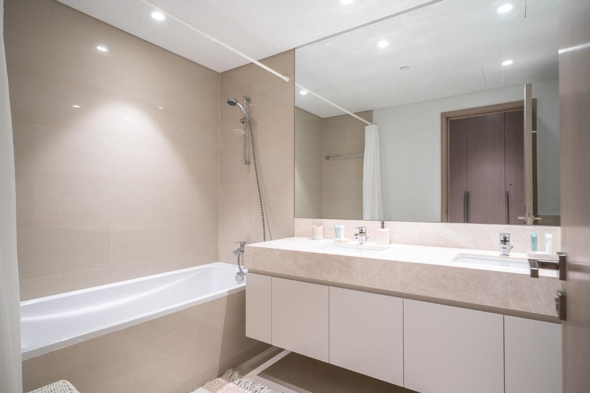 Act Towers 2 Bedrooms *