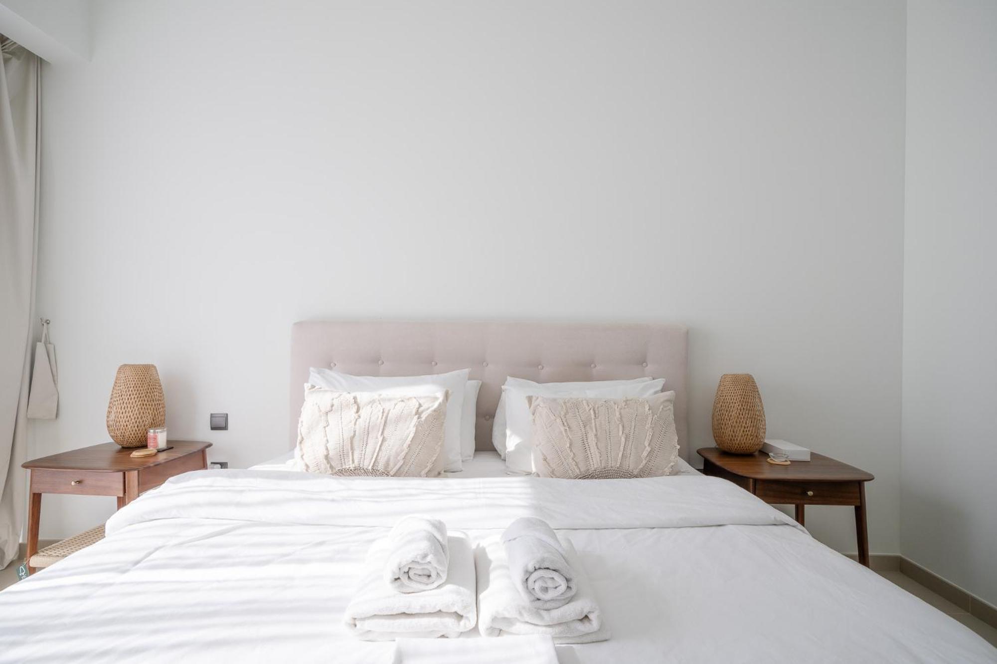 Act Towers 2 Bedrooms *