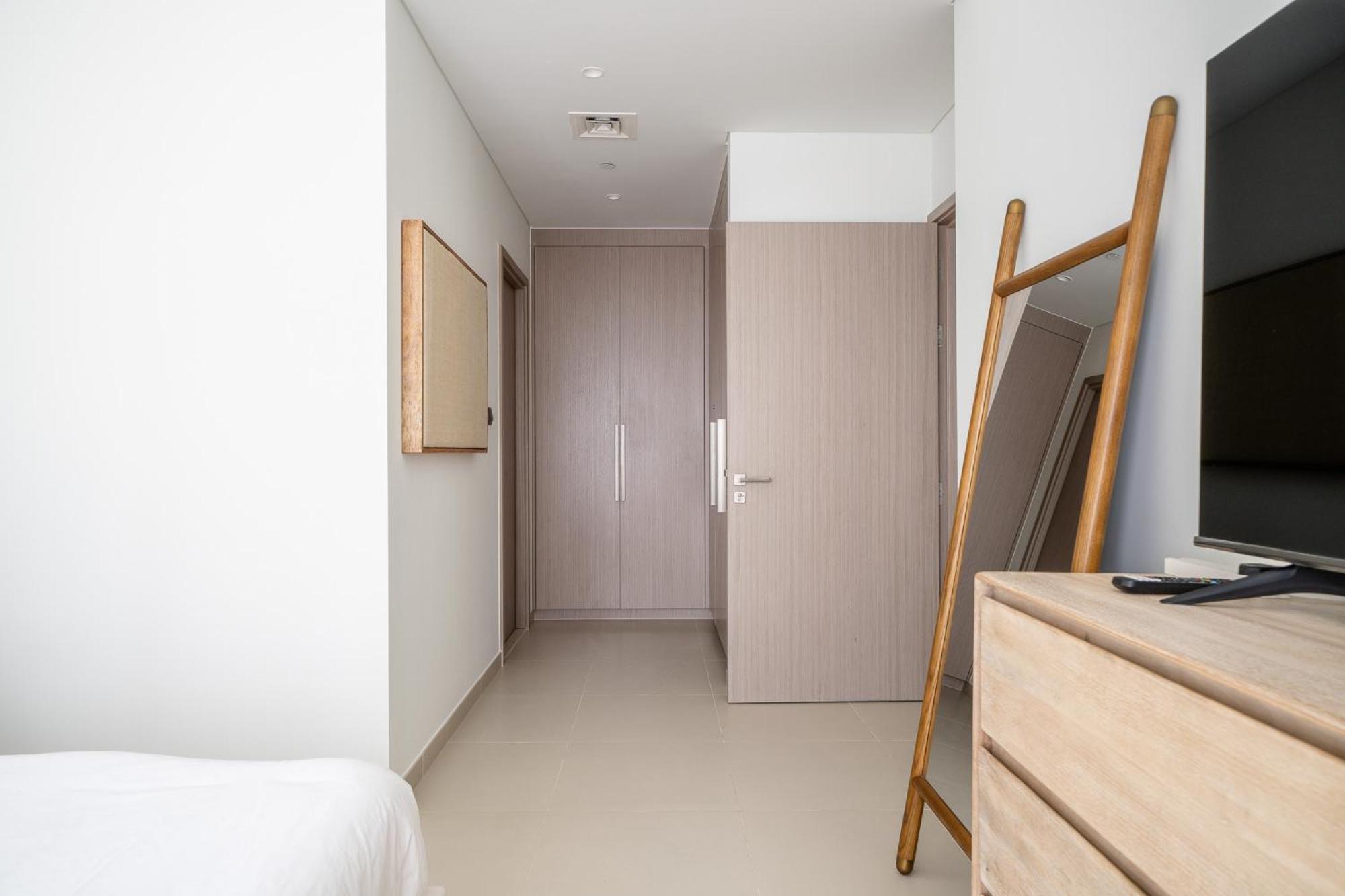 Act Towers 2 Bedrooms * Dubai