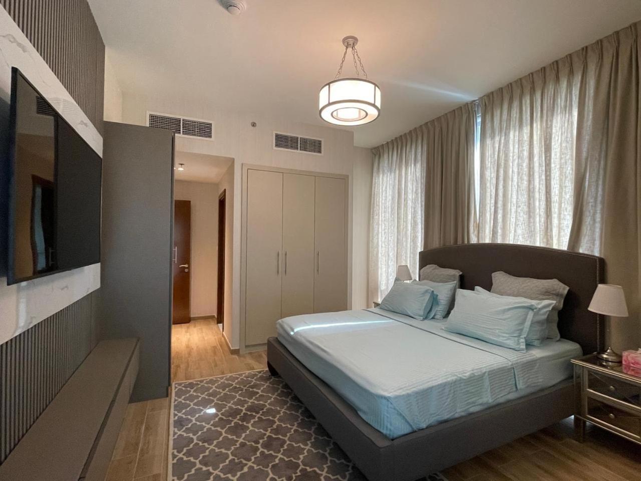 Elegant & Spacious 2-br In Al Habtoor - Noora Apartment Dubai