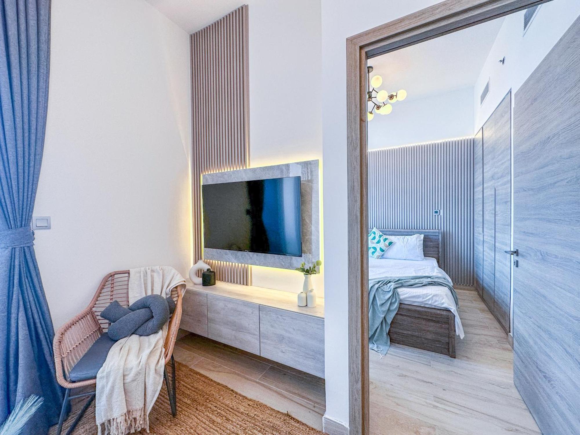 Super Luxury Flat Desing With Sea, Marina And Pool View Apartment