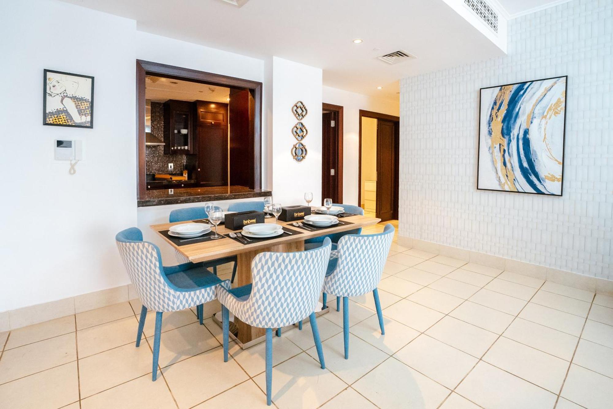 Elegant 2br In Yansoon 3 With Burj Khalifa Views Apartment Dubai