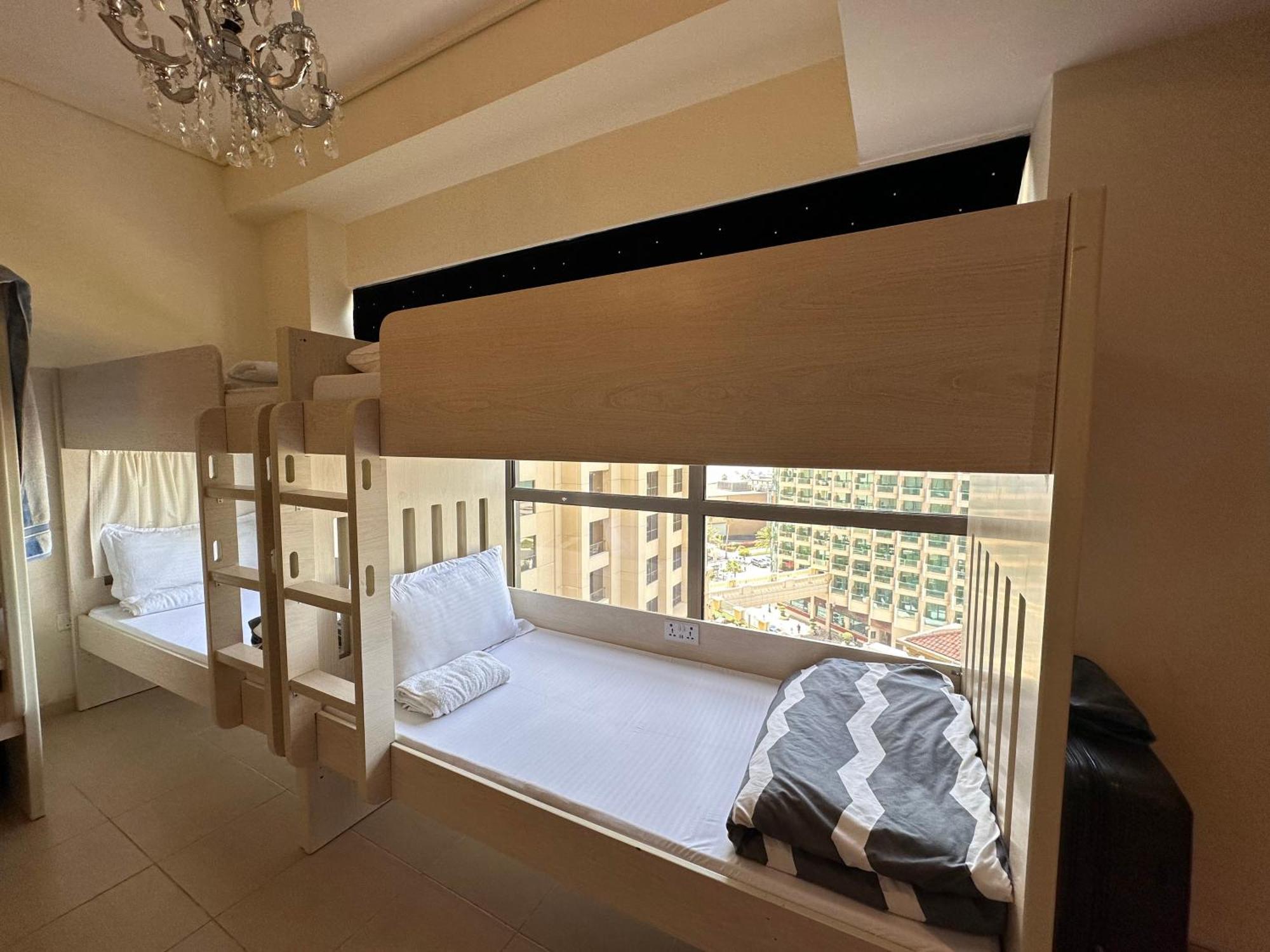 Capsule hotel Sea Breeze Jbr Dubai
