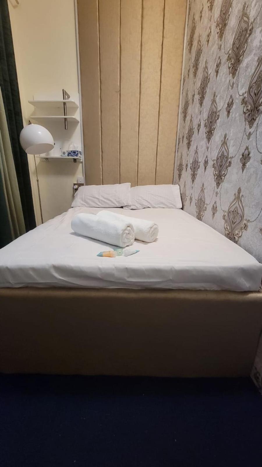 Capsule hotel Emirates Capsules *