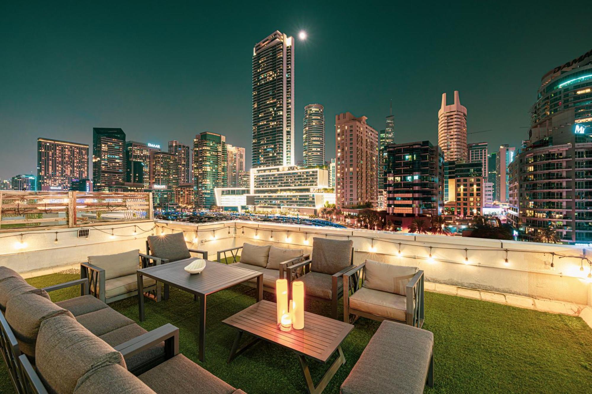 With Private Pool & Huge Terrace Overlooking The Marina *