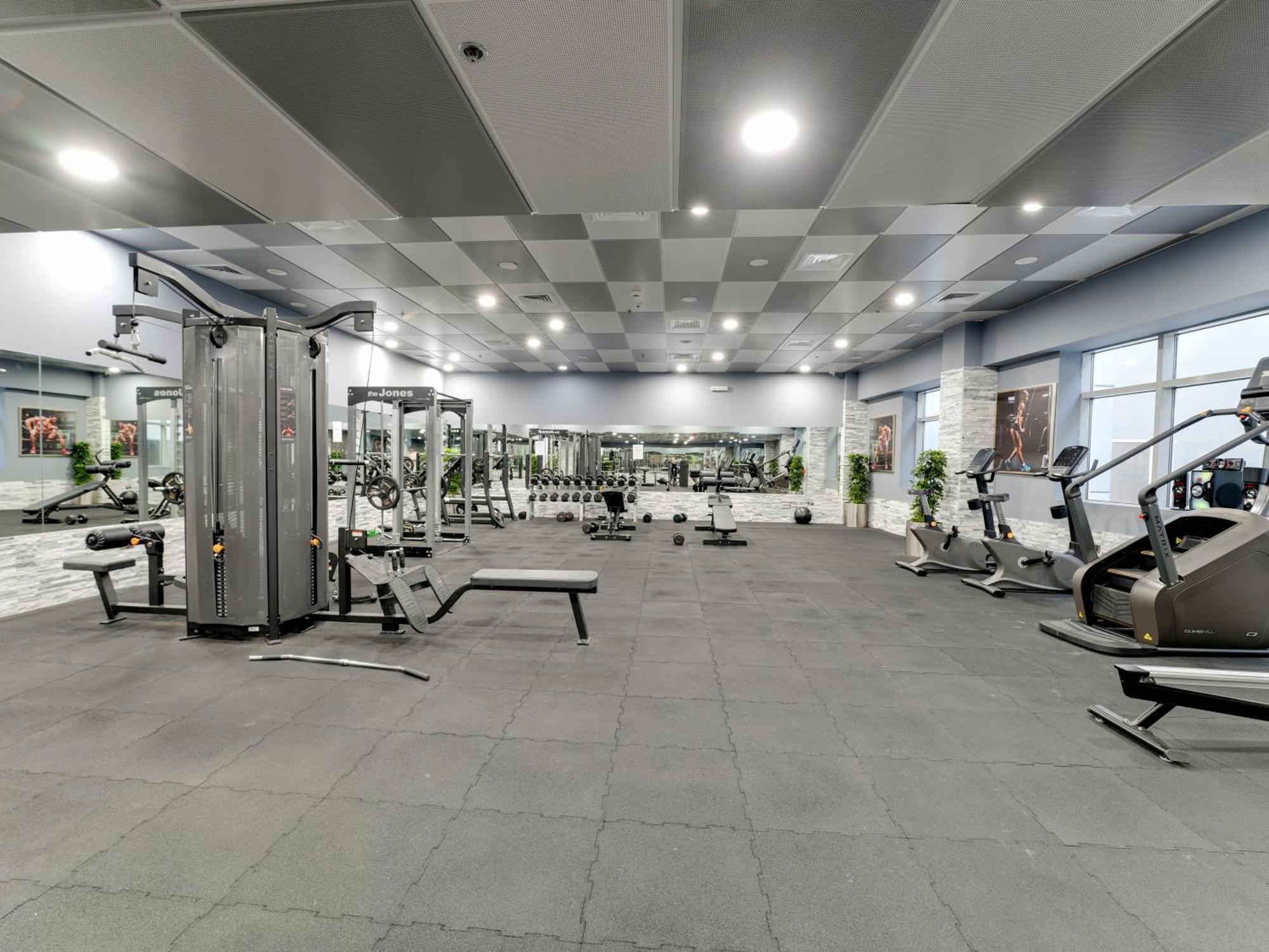 With Private Pool & Huge Terrace Overlooking The Marina * Dubai