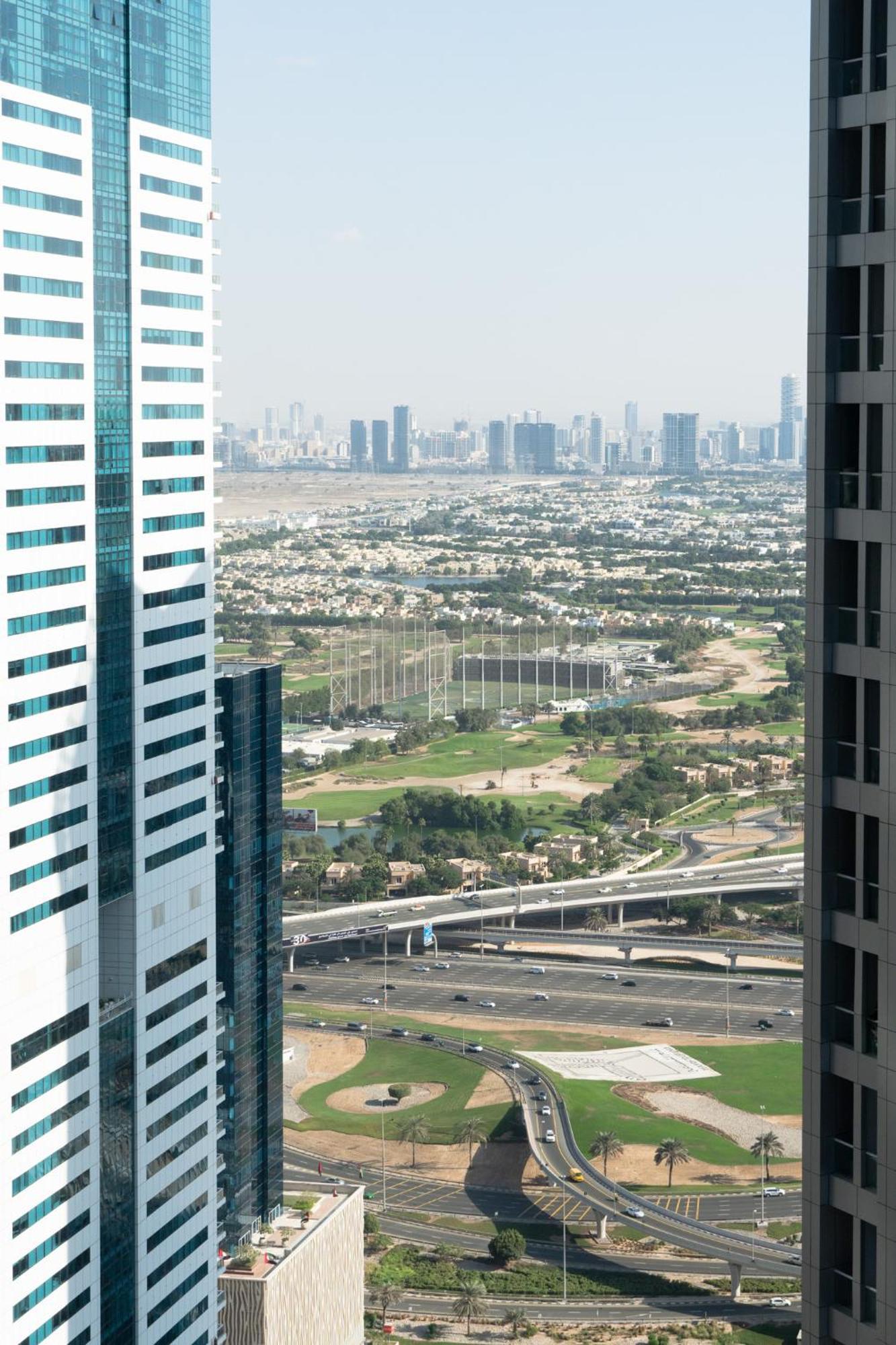 Cozy One-bedroom In Marina * Dubai