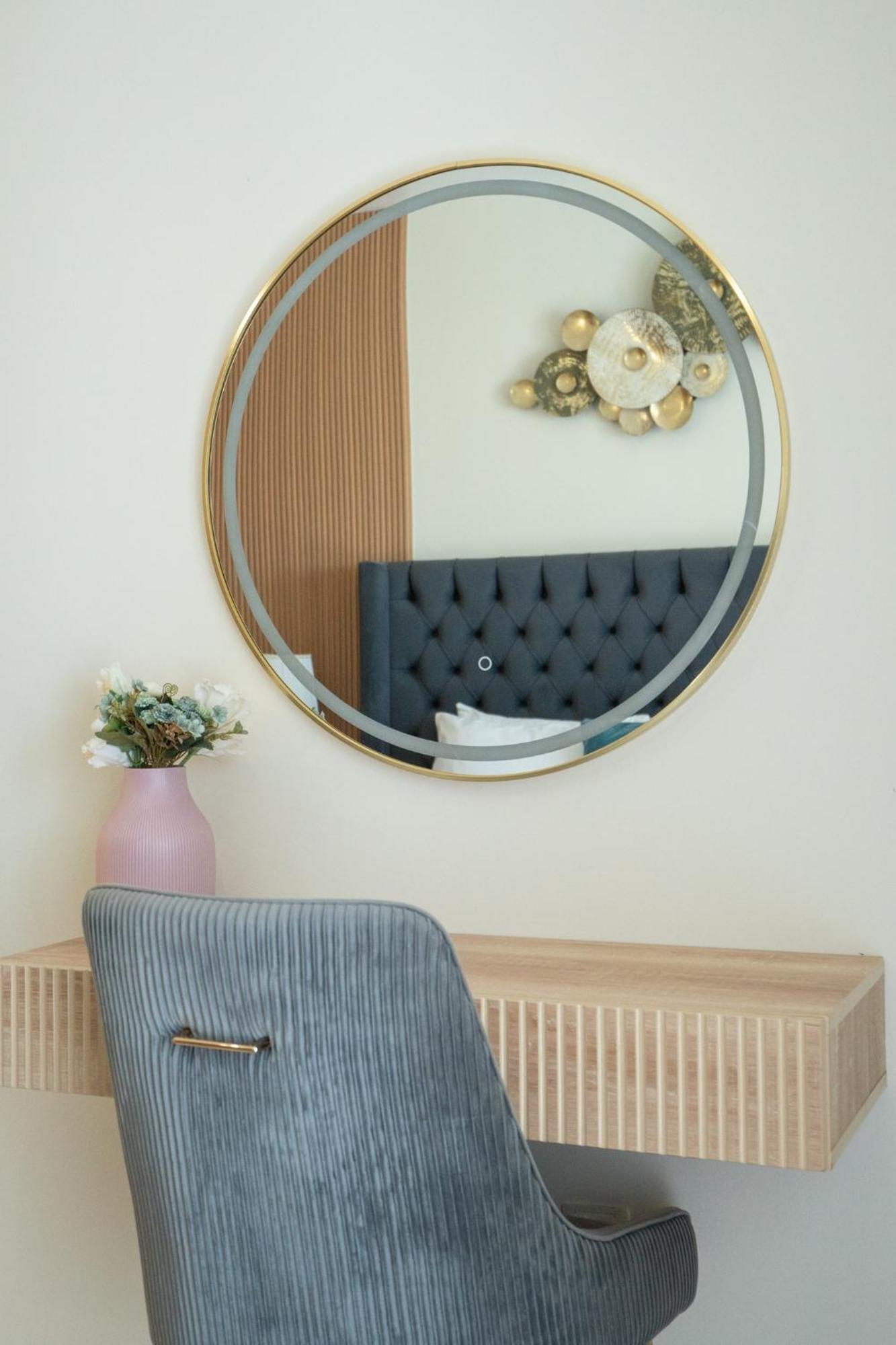 Cozy One-bedroom In Marina Apartment *