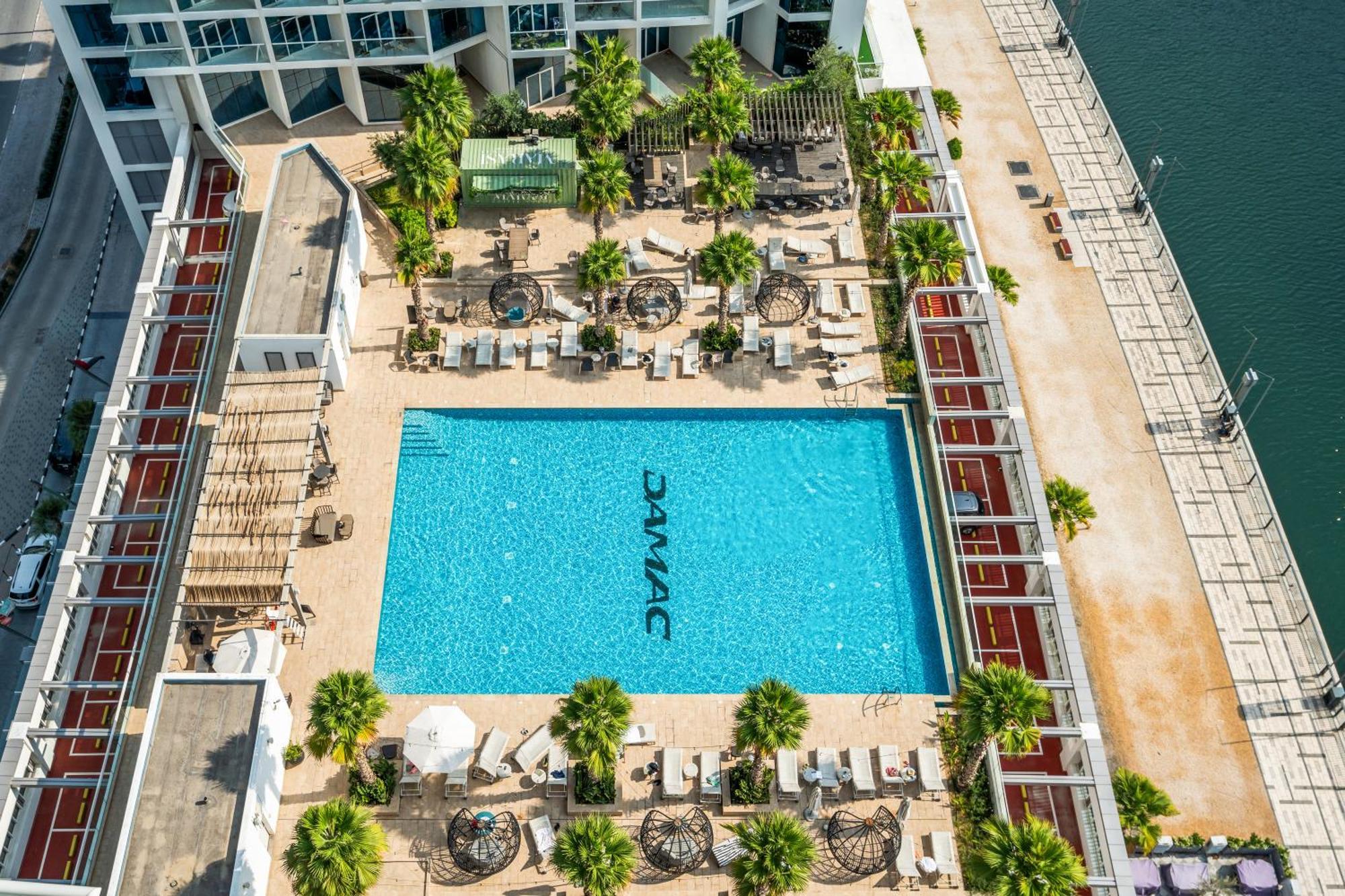 Stylish Business Bay With Canal View Apartment *