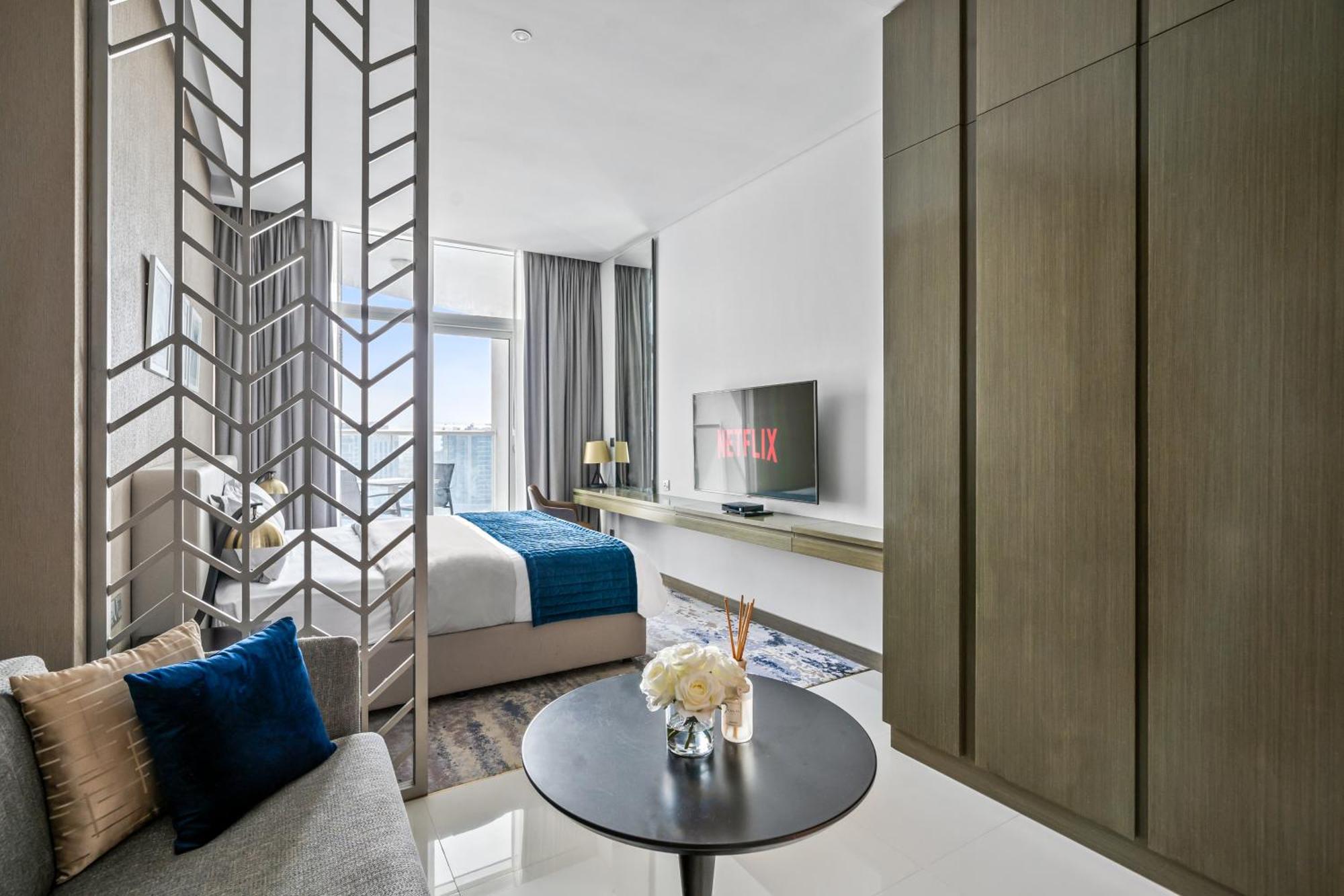 Stylish Business Bay With Canal View Apartment Dubai