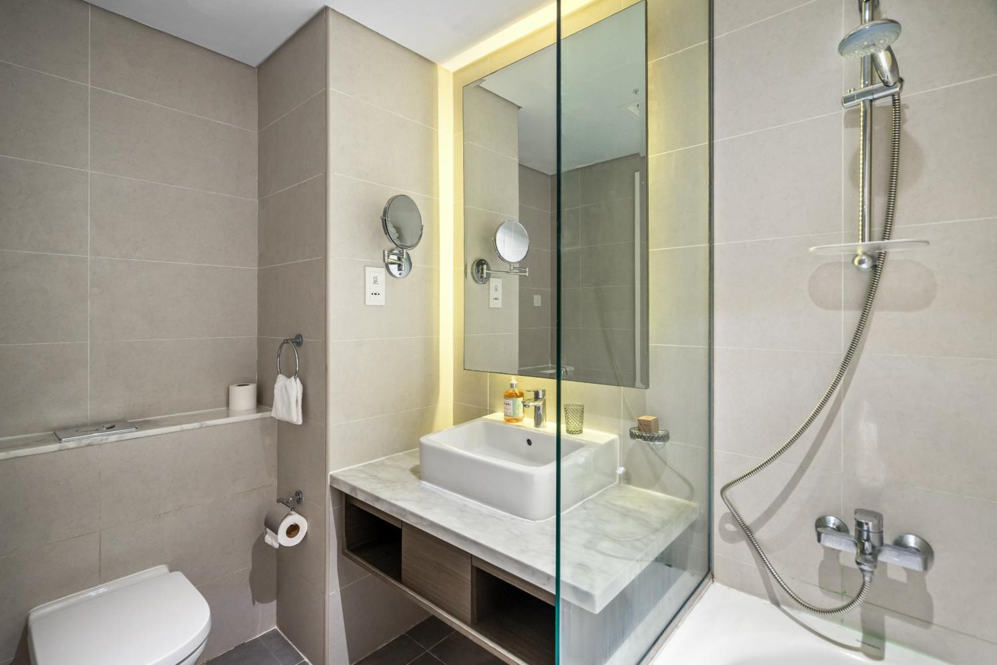 Stylish Business Bay With Canal View *