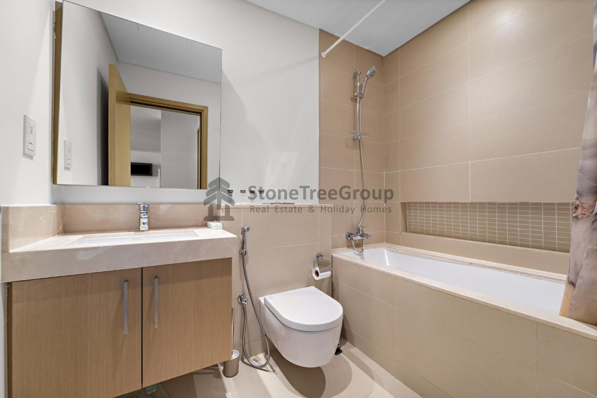 1br Waterfront At 5242 Tower 2 Apartment