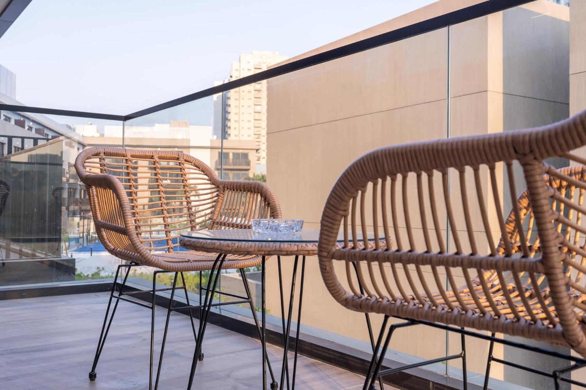 Stylish, Minimalist 2-bedroom In Jumeirah Village Circle Apartment *