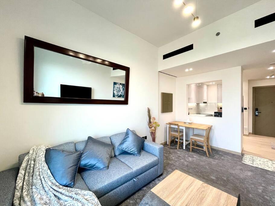 Apartment Cozy In Jvc, *