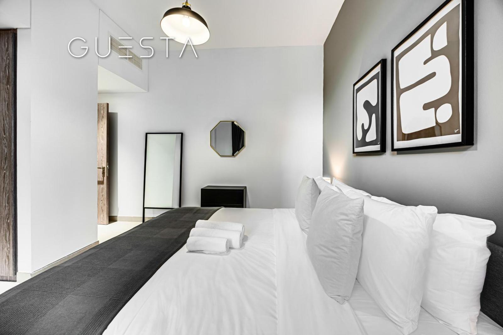 Liv Tower, Marina *