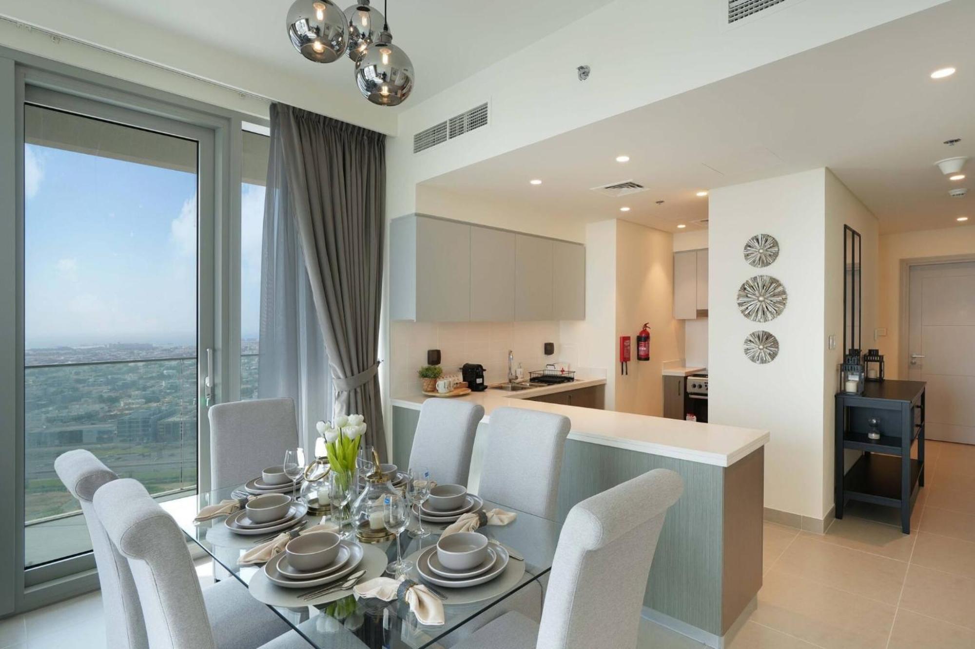 Chic 2-bedroom Downtown Gem