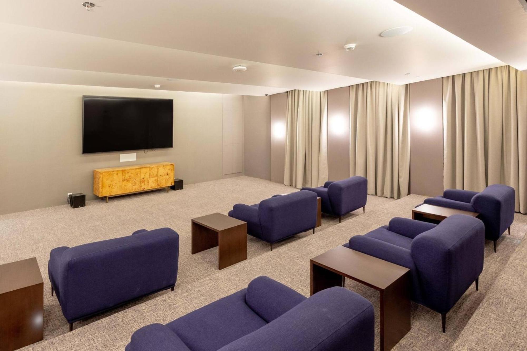 Chic 2-bedroom Downtown Gem Apartment Dubai
