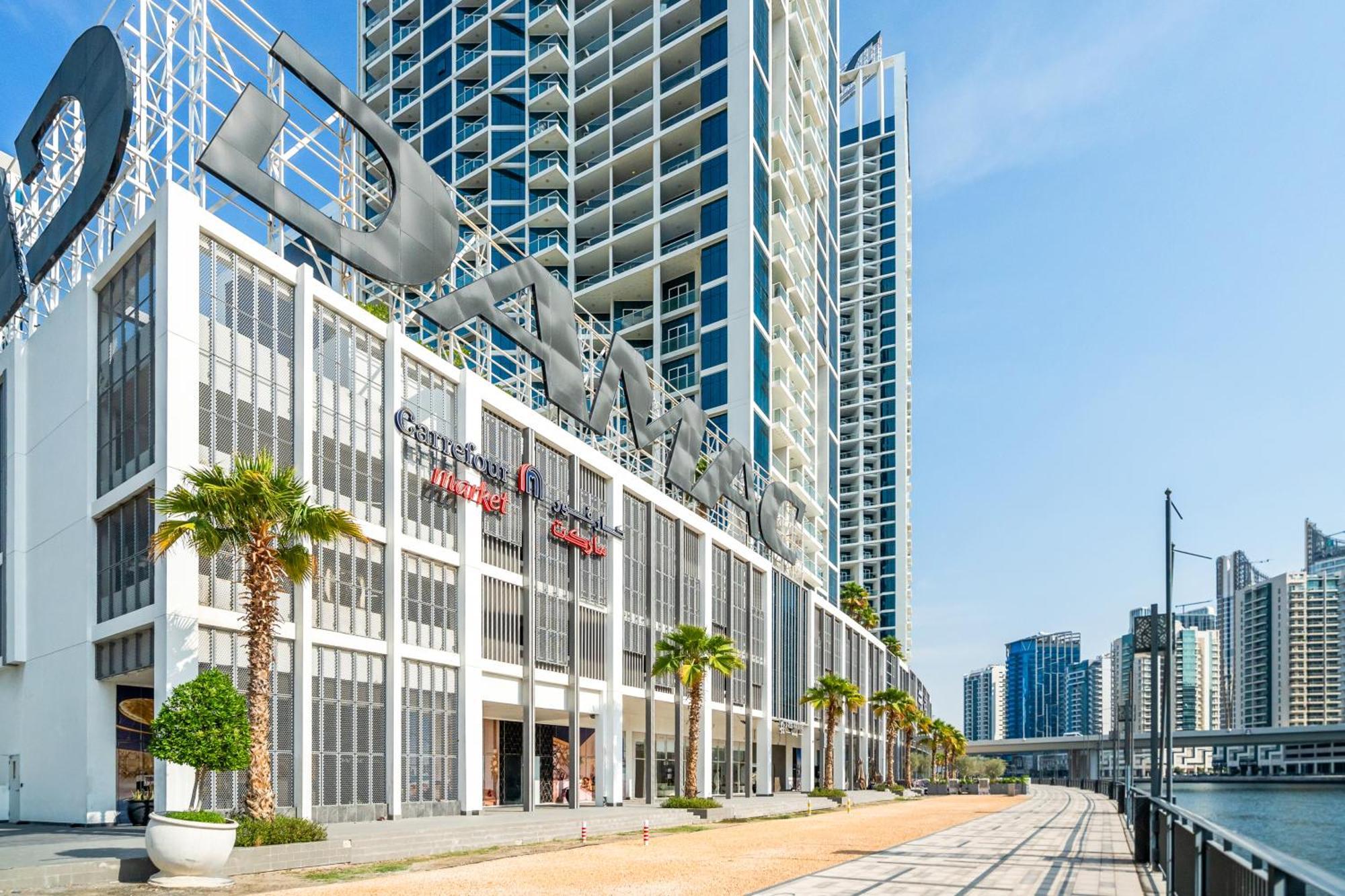 Stylish Business Bay With Canal View Apartment