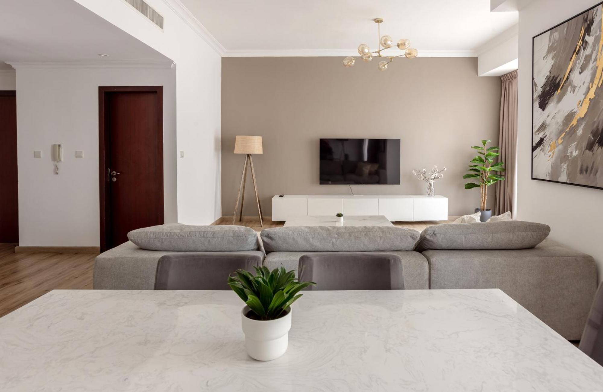 Beautiful And Bright 1 Bedroom Apartment! Sofia ! Apartment *