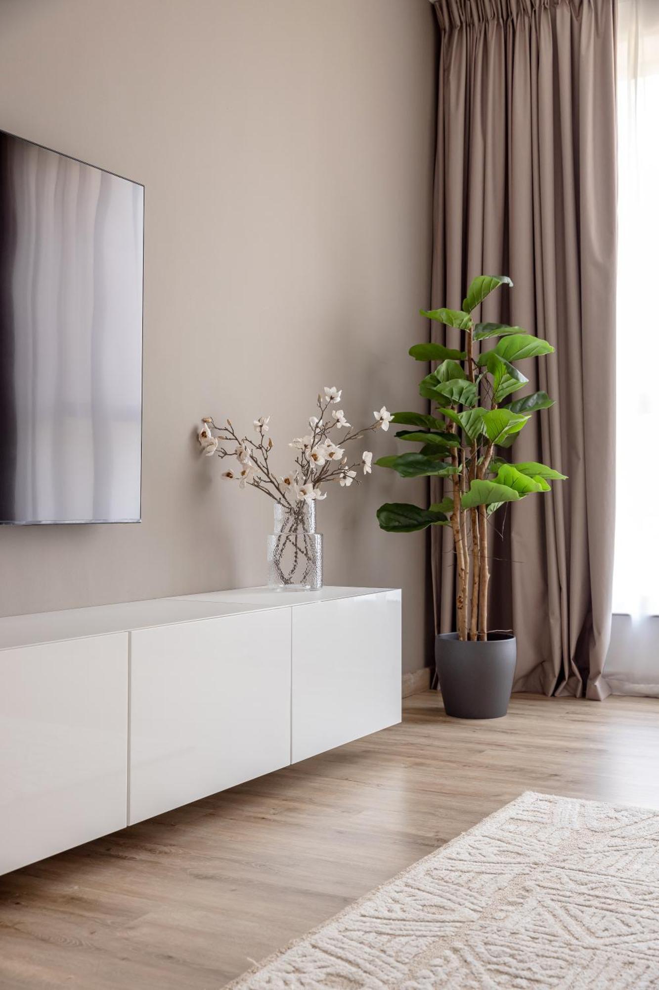 Beautiful And Bright 1 Bedroom Apartment! Sofia ! Apartment *