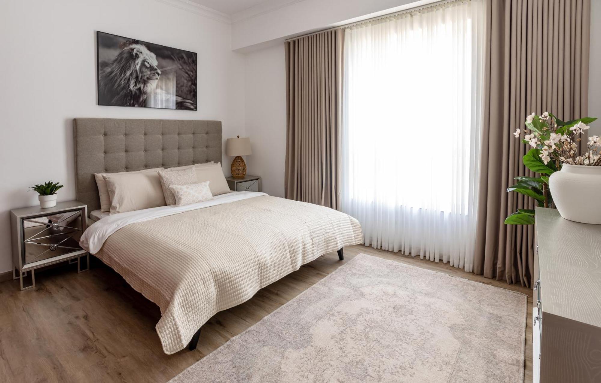 Beautiful And Bright 1 Bedroom Apartment! Sofia ! Apartment
