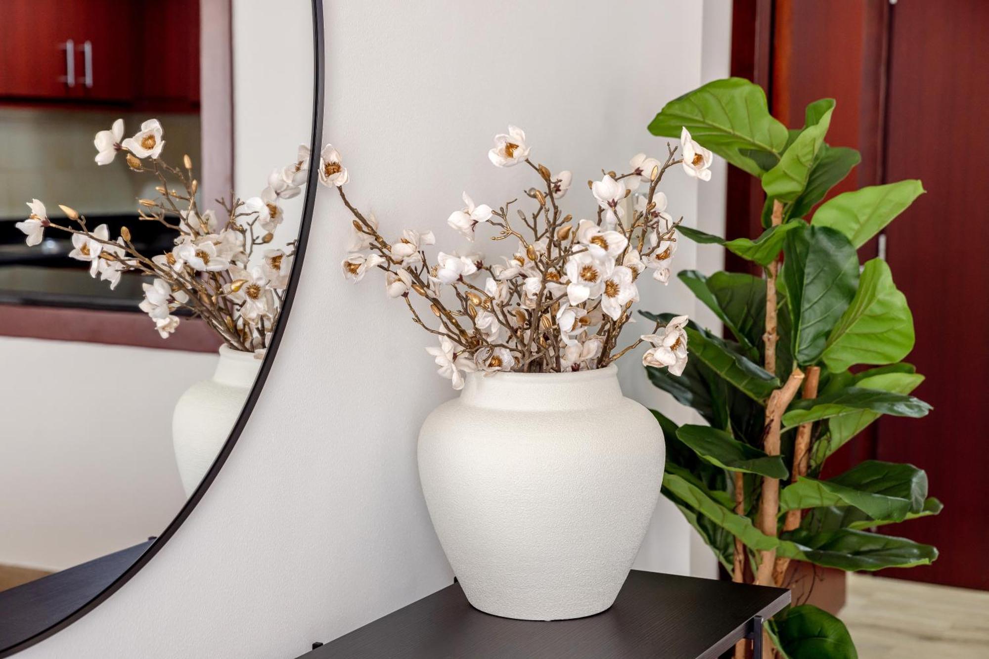Beautiful And Bright 1 Bedroom Apartment! Sofia ! Apartment *