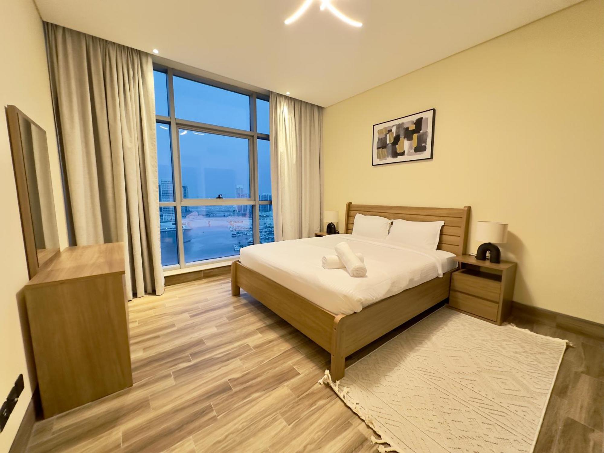 Quickstay 19 J One Stylish Modern