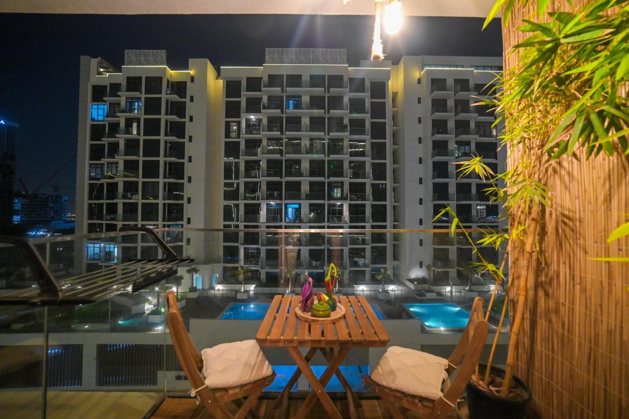 Urbanhomes - Cozy, Wooden And Travel Eco-friendly Apartment Dubai