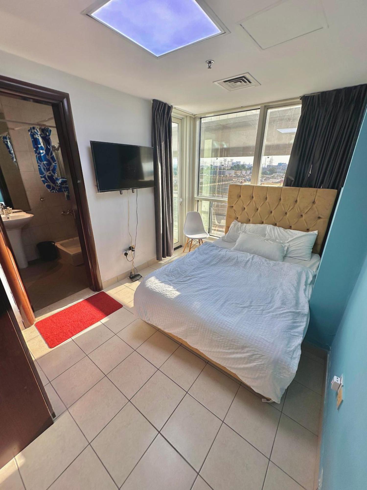 Charming Bath Inside & Balcony Homestay