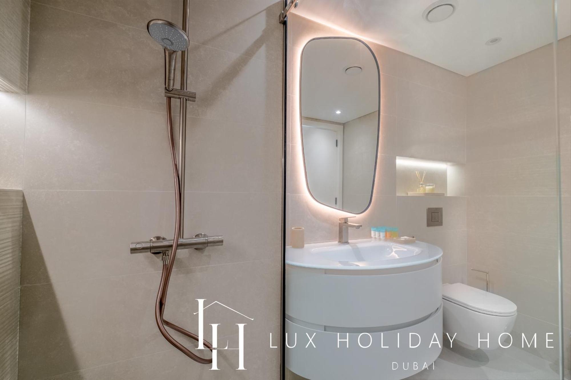 Lux The Majara Marina View Apartment