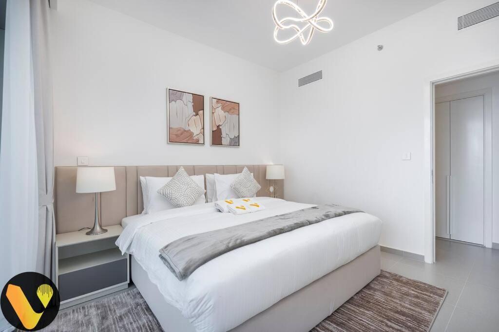 Downtown Views Ii - Vogue One Bedroom With Balcony, Opposite Mall Skybridge * Dubai