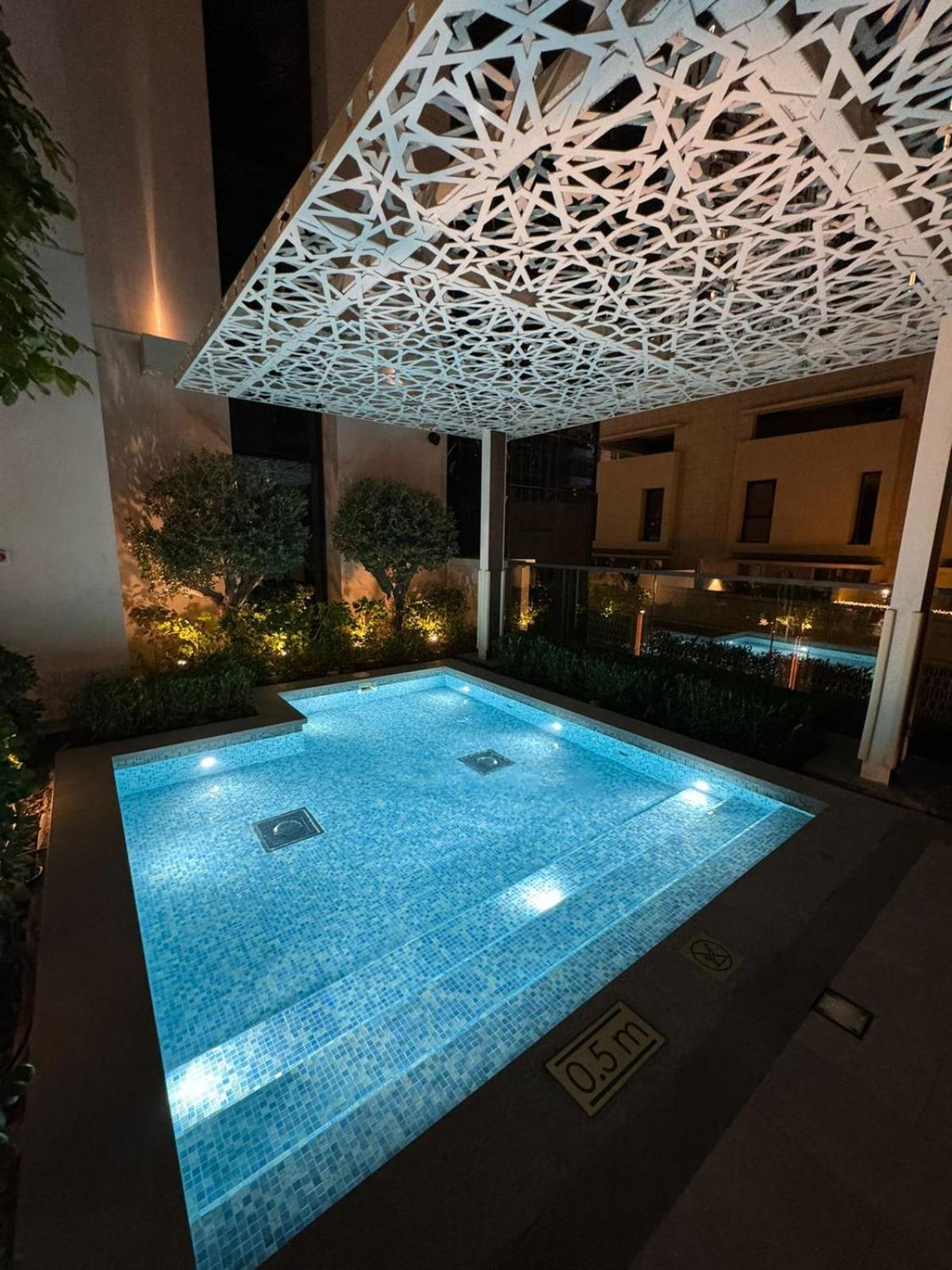Luxury 1br Burj Khalifa View Walk To Mal Apartment *
