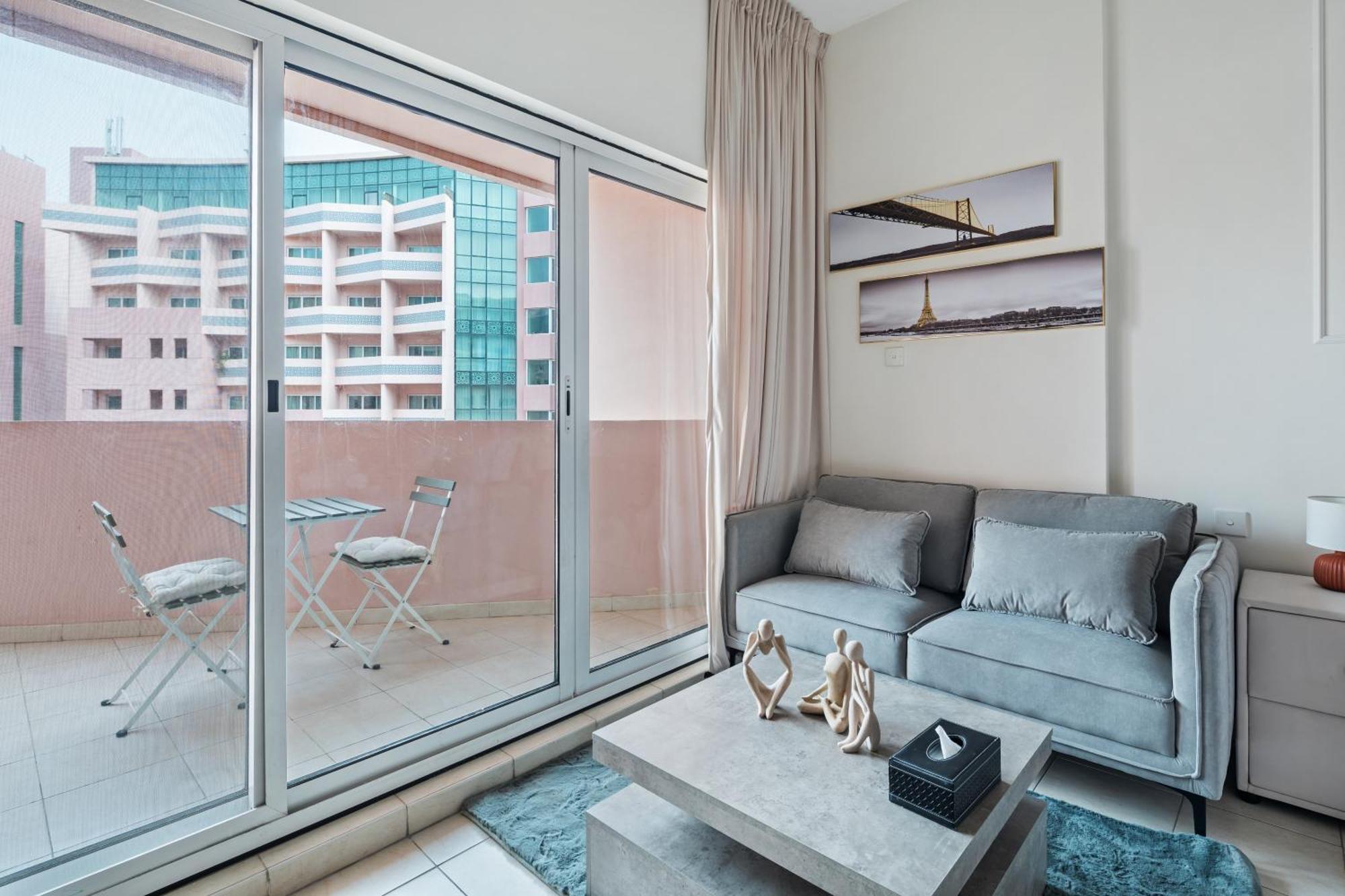 Charming - Elegant Apartment