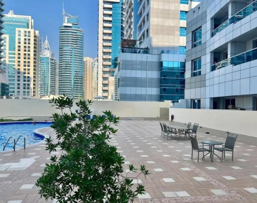Apartment White Sage Renovated Nxt To Metro Dubai