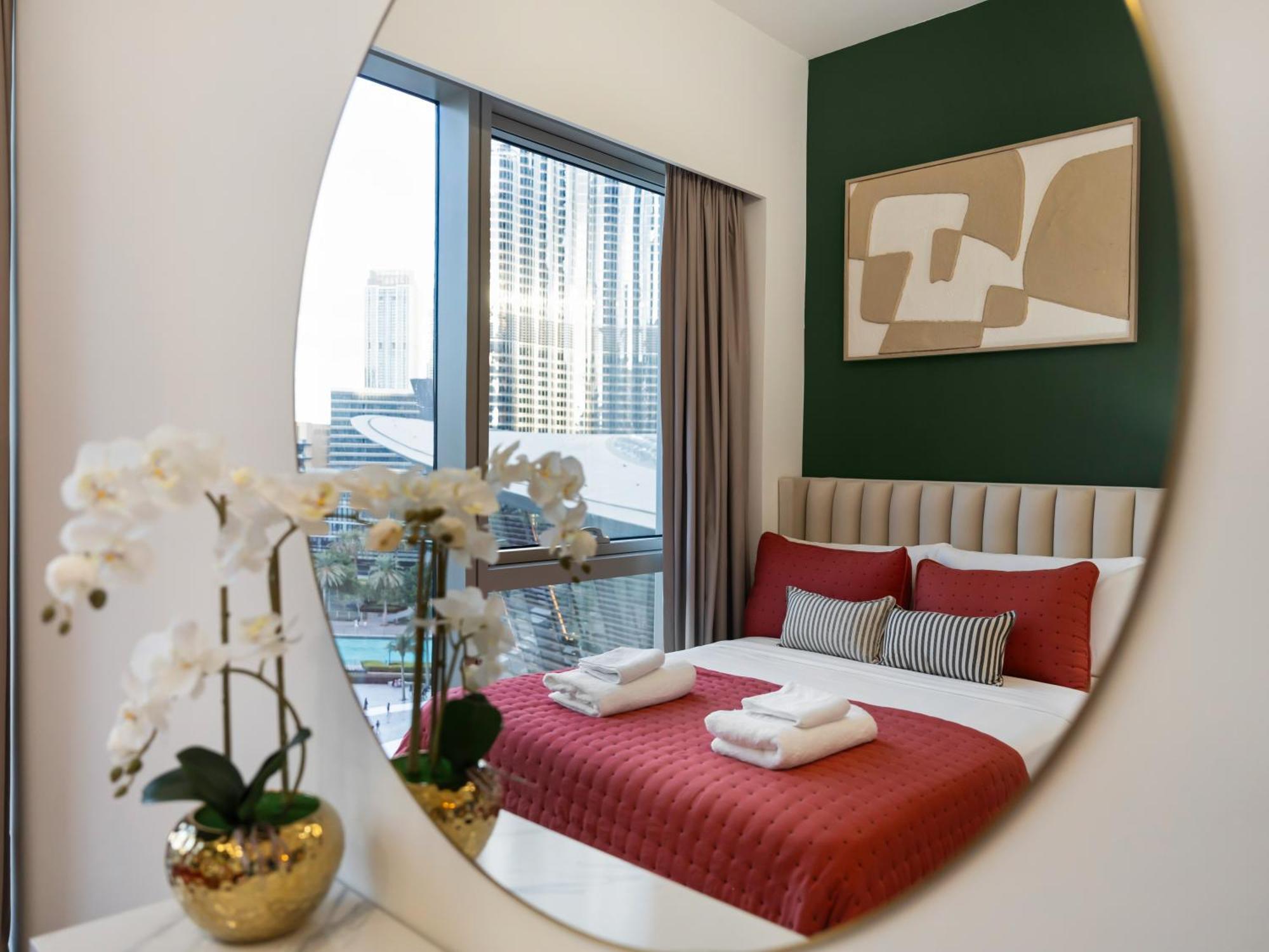 Direct Burj Khalifa & Fountain Views Lux 2br Apartment *
