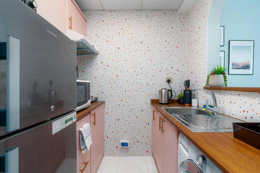 White Sage Renovated Nxt To Metro Apartment *