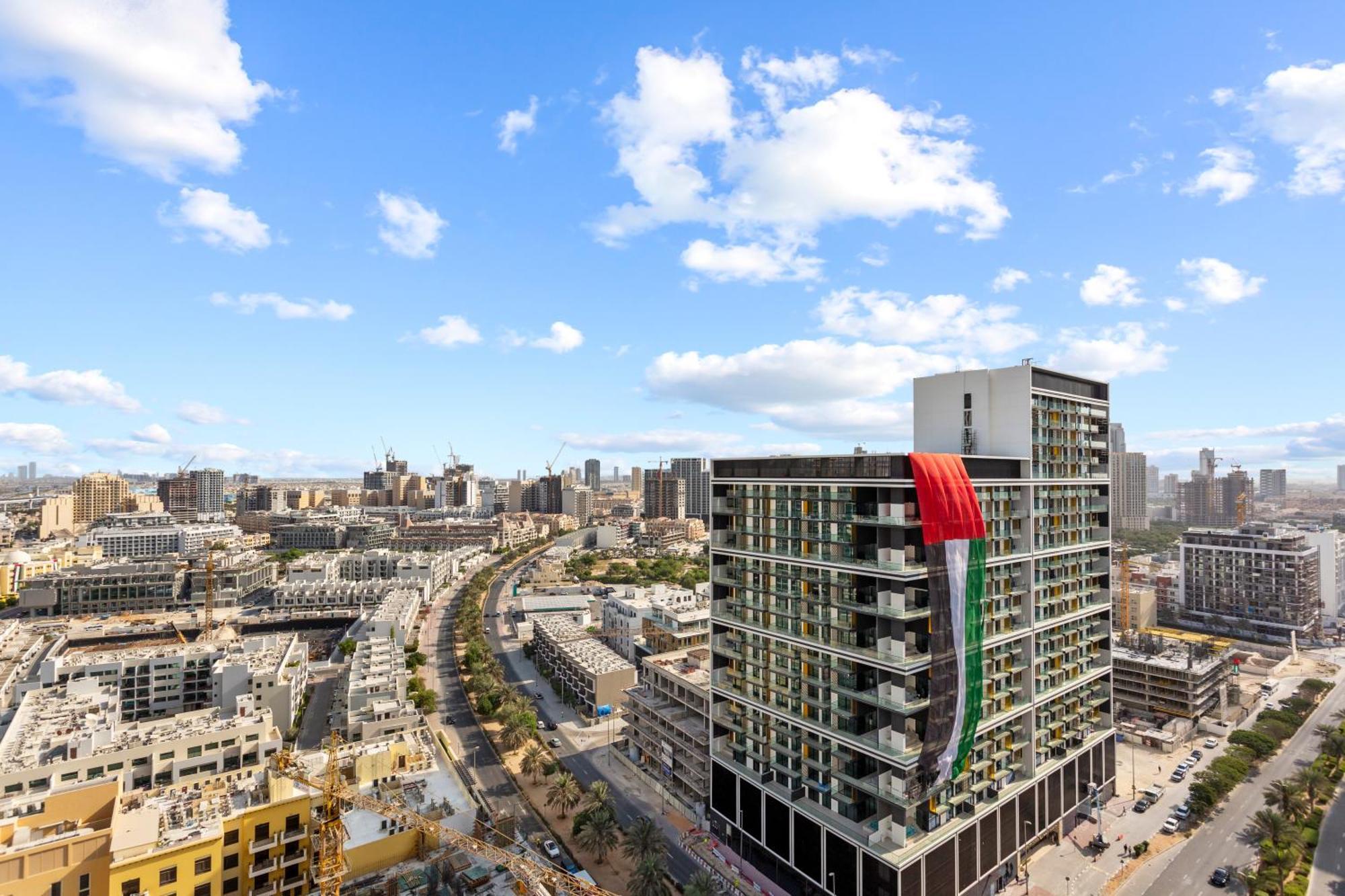 Apartment Elegant 2 Bedroom Apartment-binghatti Emerald Jvc *