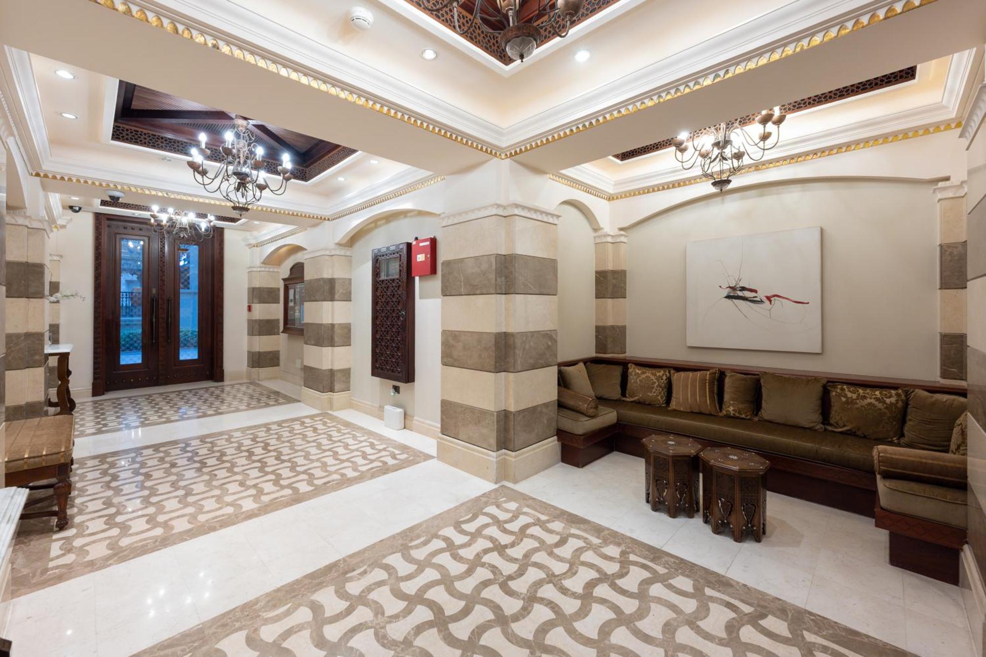 New Old Town Burj Khalifa View With 1 Bedroom And Extra Powder
